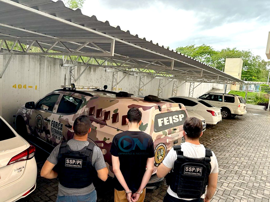 PMs são presos por organização criminosa ao vender informações a comerciantes de celulares roubados